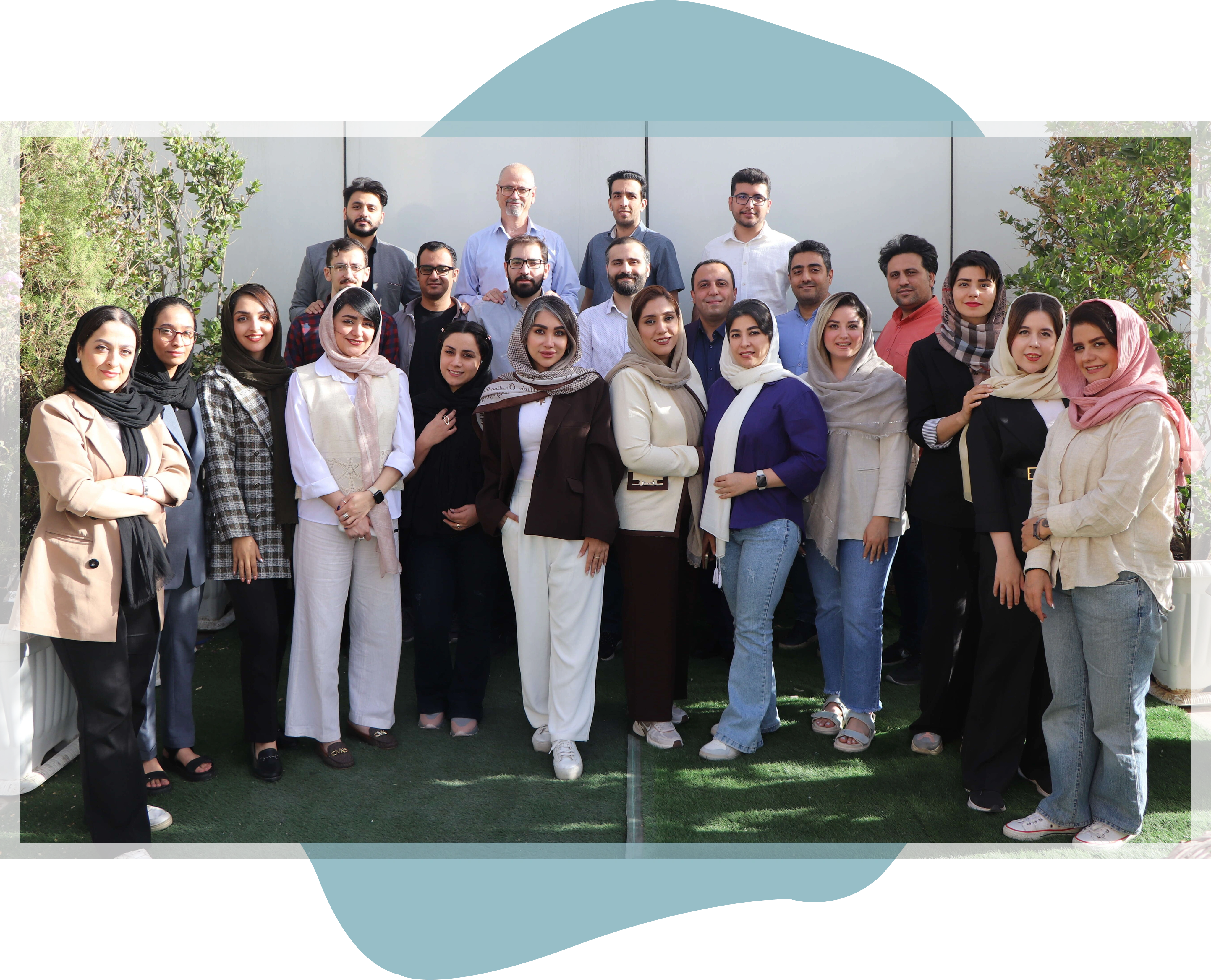 ما کی هستیم ؟